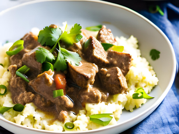 Keto Beef Stroganoff with Cauliflower Rice